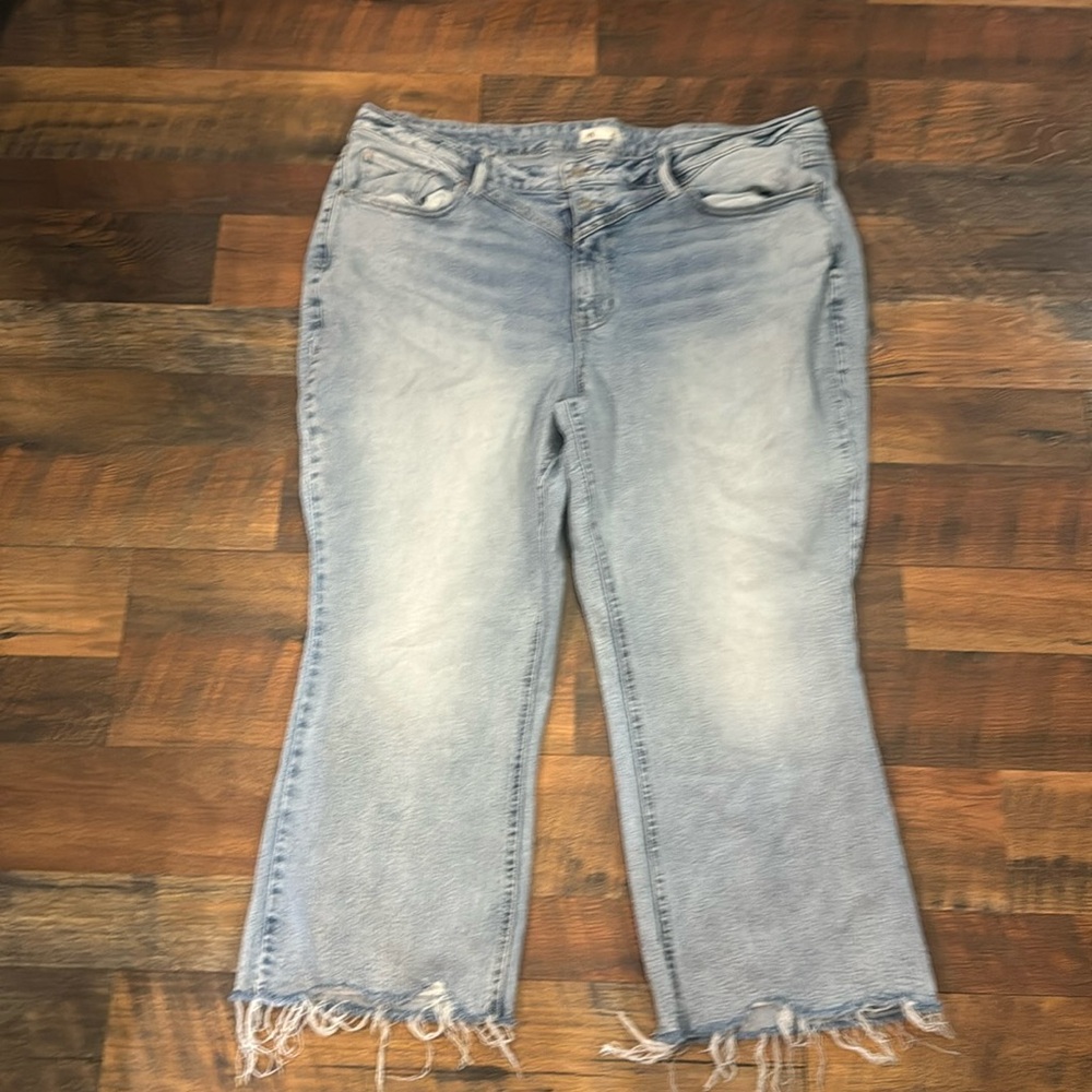 Maurice M Jeans